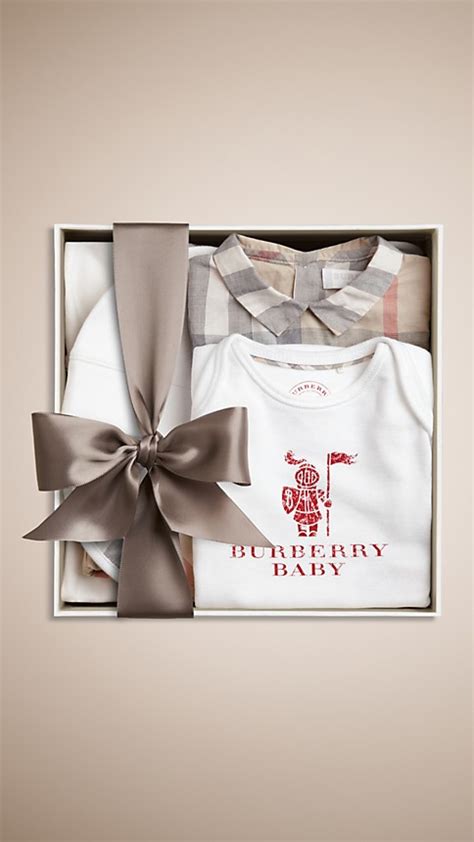 baby burberry gift set